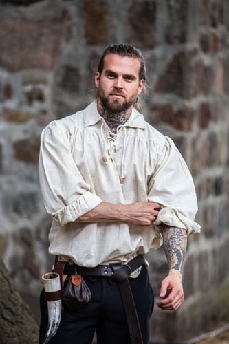Camicia stringata pirata
