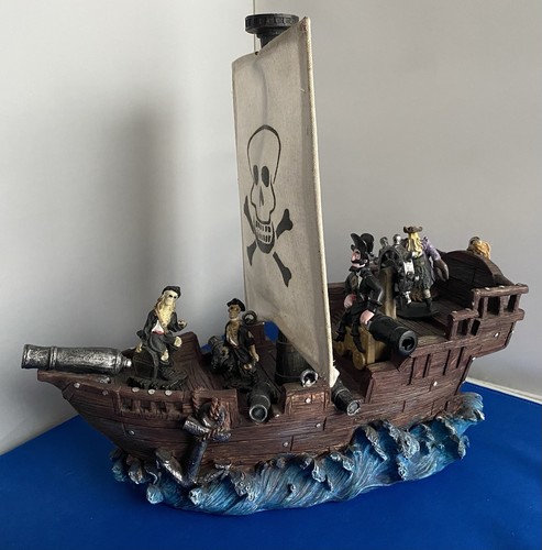 Figurina nave dei pirati con - nave,